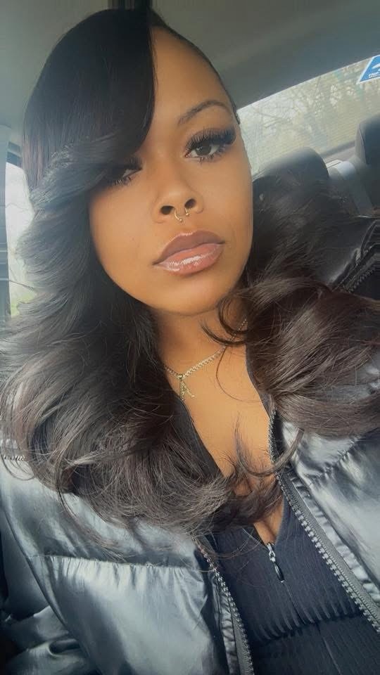Long soft waves, glossy finish