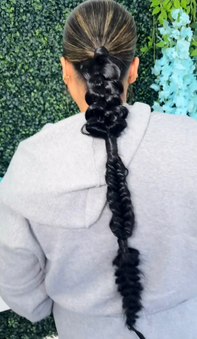 Voluminous bubble braid, from behind